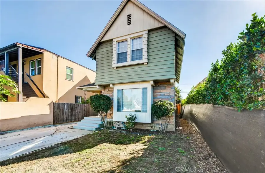 2256 W 28th Street, Los Angeles, CA 90018 - Image #3