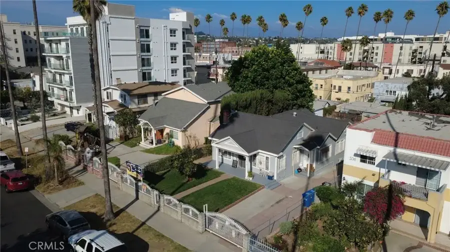 210 N Berendo Street, Los Angeles, CA 90004 - Image #3