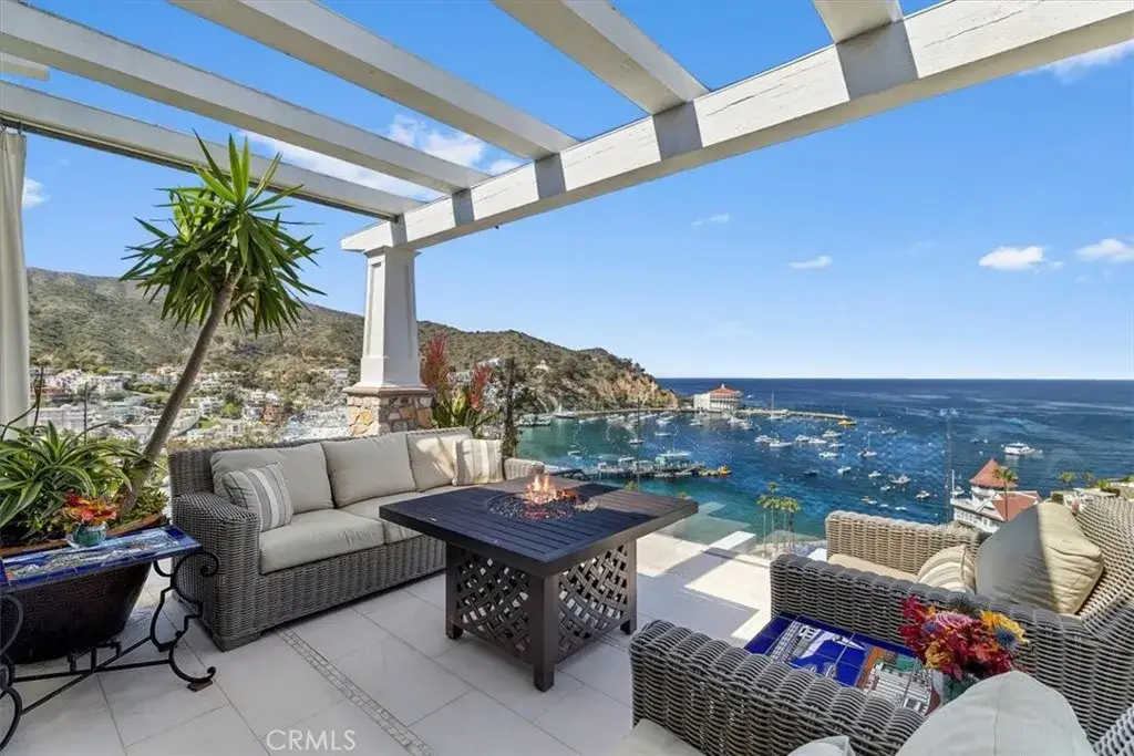 133 Upper Terrace Road, Avalon, CA 90704 - Image #1