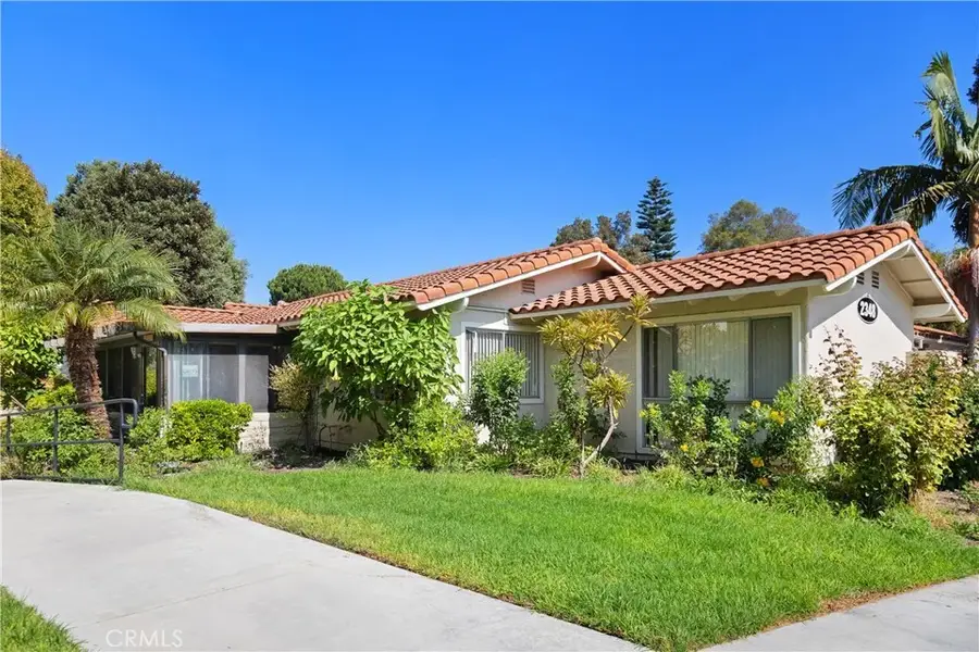 2348 Via Mariposa West #B, Laguna Woods, CA 92637 - Image #2