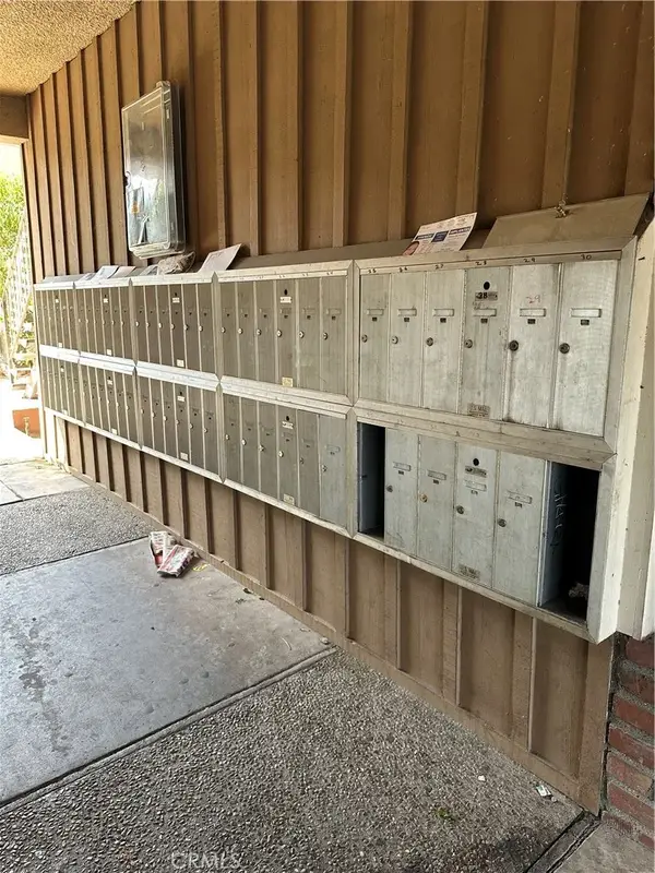 15040 Parthenia, North Hills, CA 91343