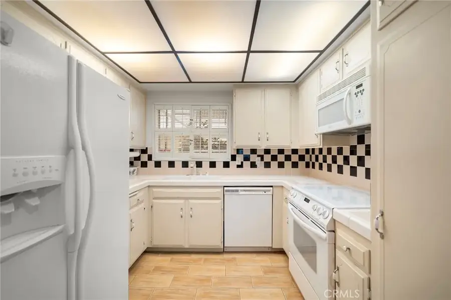 3241 San Amadeo #1E, Laguna Woods, CA 92637 - Image #2