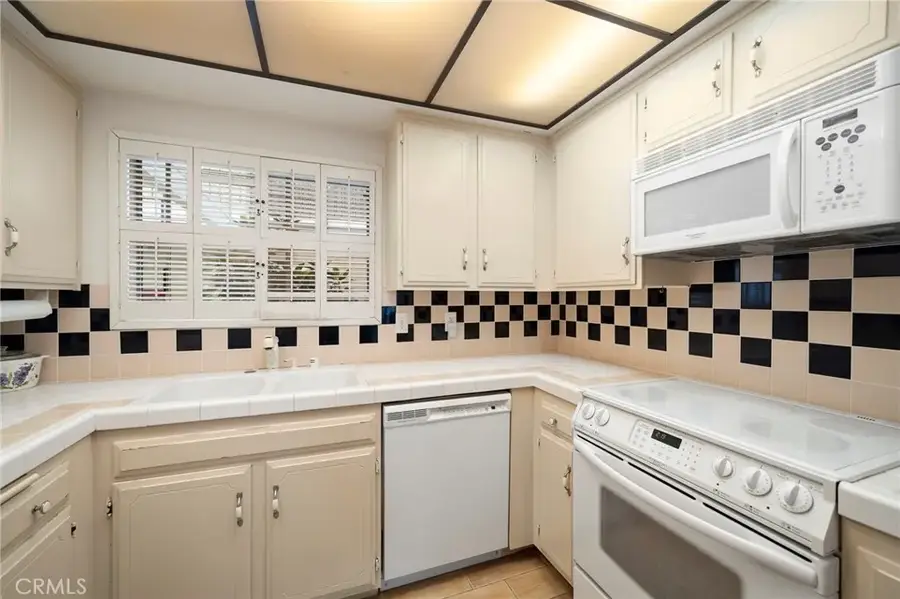 3241 San Amadeo #1E, Laguna Woods, CA 92637 - Image #3