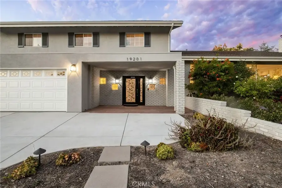 19201 Barrett Lane, North Tustin, CA 92705 - Image #3