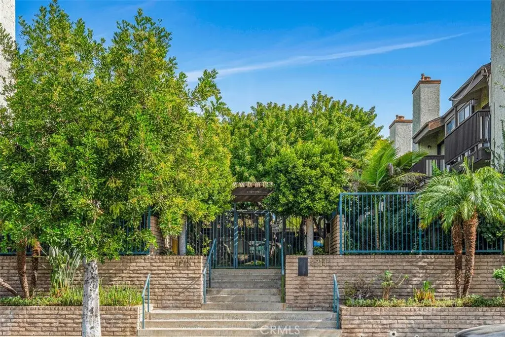 4218 Troost #20, Studio City, CA 91604 - Image #1