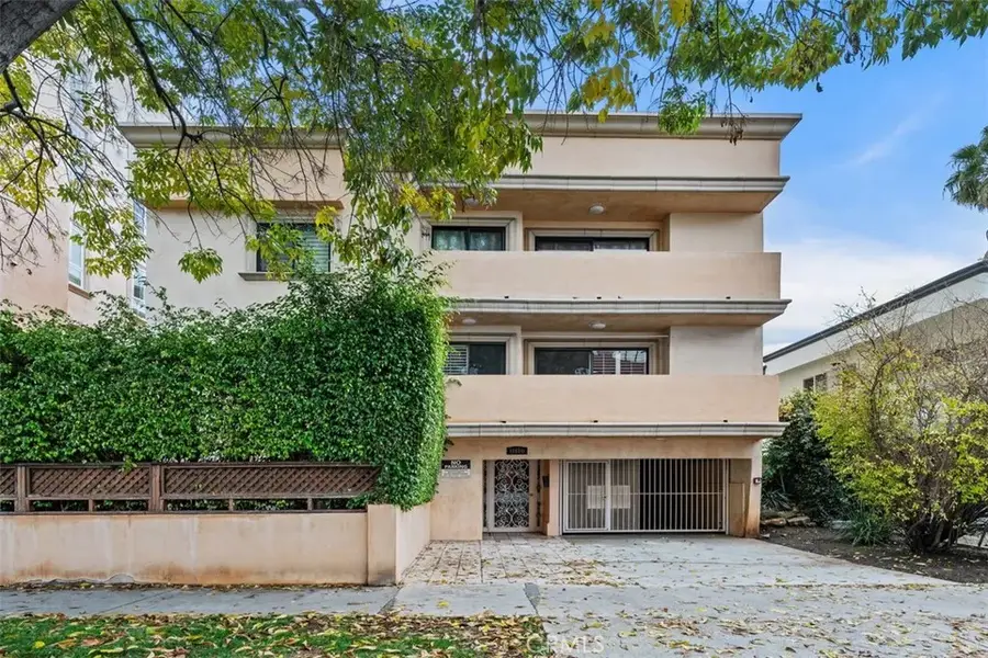 11816 Gorham Avenue #110, Los Angeles, CA 90049 - Image #2