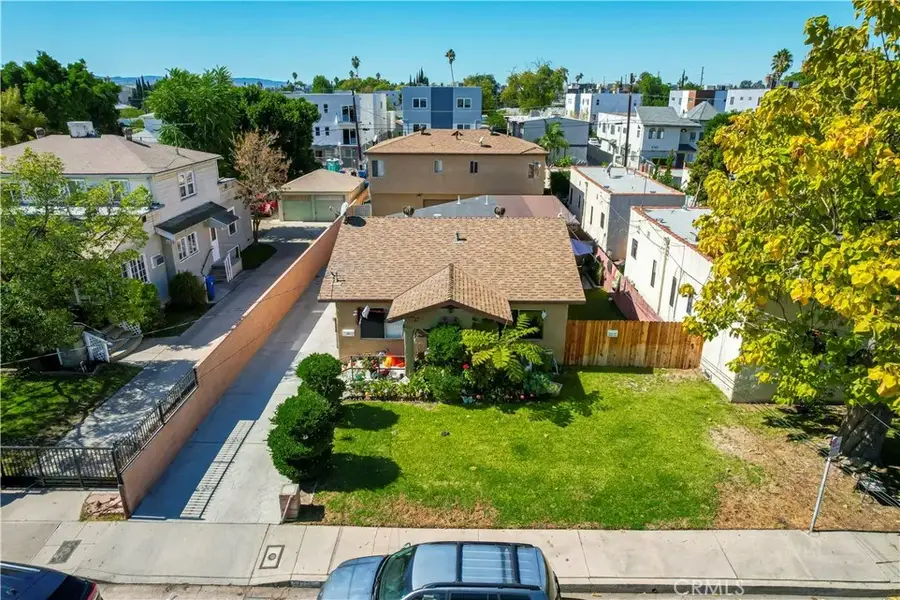 5738 Klump, North Hollywood, CA 91601 - Image #2