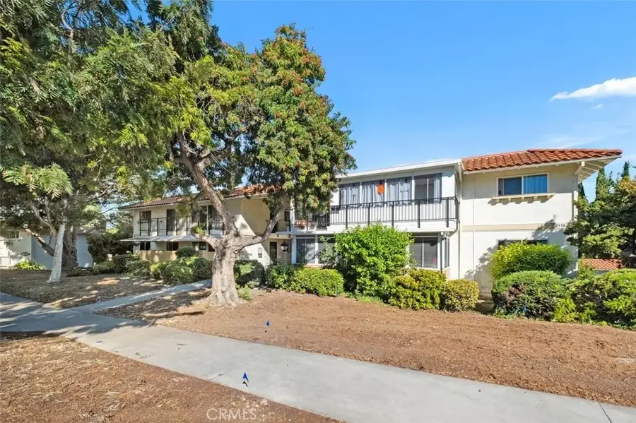2118 Via Puerta #d, Laguna Woods, CA 92637 - Image #3