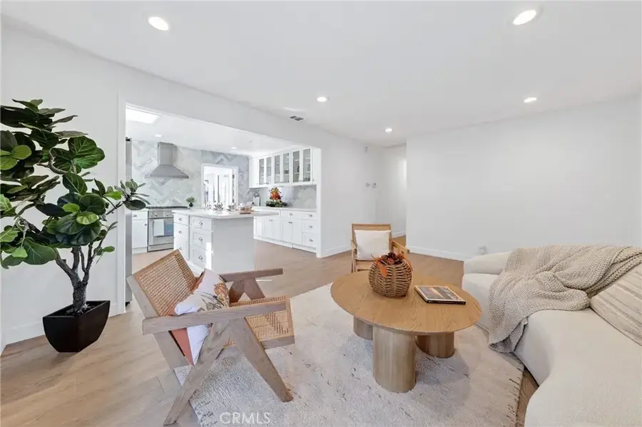 302 Cleveland, Huntington Beach, CA 92648 - Image #2