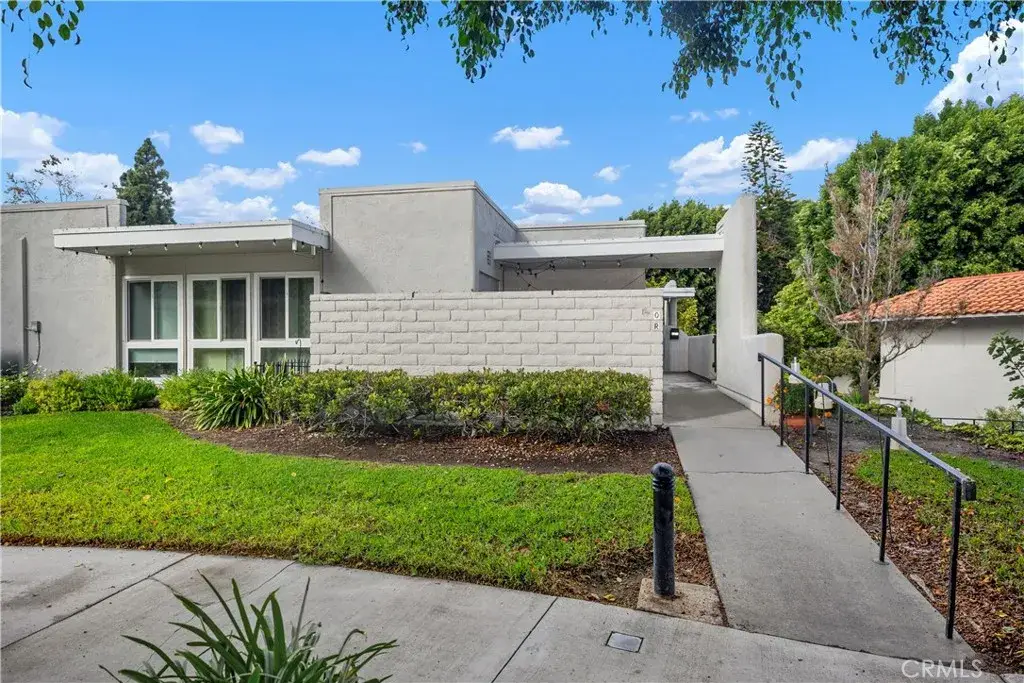 2328 Via Mariposa West #Q, Laguna Woods, CA 92637 - Image #1