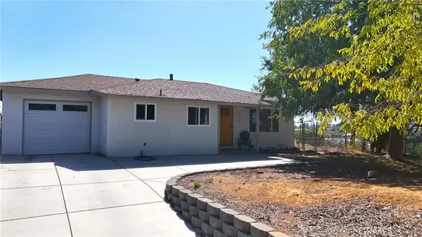 127 E College, Fallbrook, CA 92028