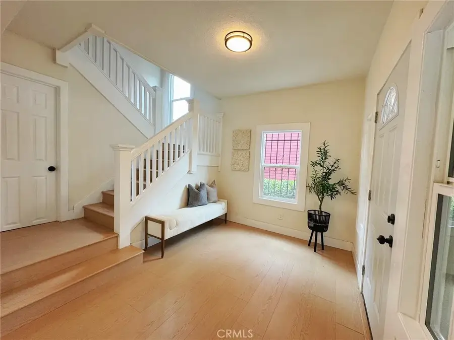 2058 W 30th Street, Los Angeles, CA 90018 - Image #3