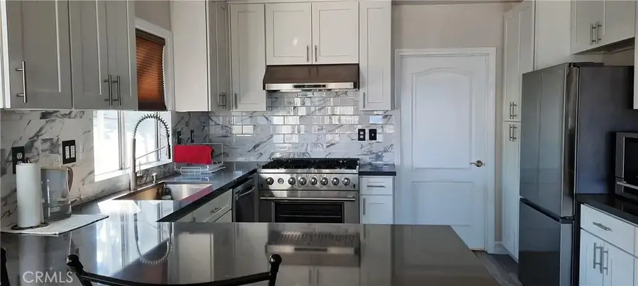 3138 S Gaffey Street #10, San Pedro, CA 90731 - Image #2