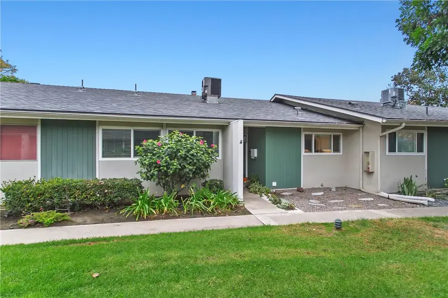 1404 N Tustin #E2, Santa Ana, CA 92705 - Image #2