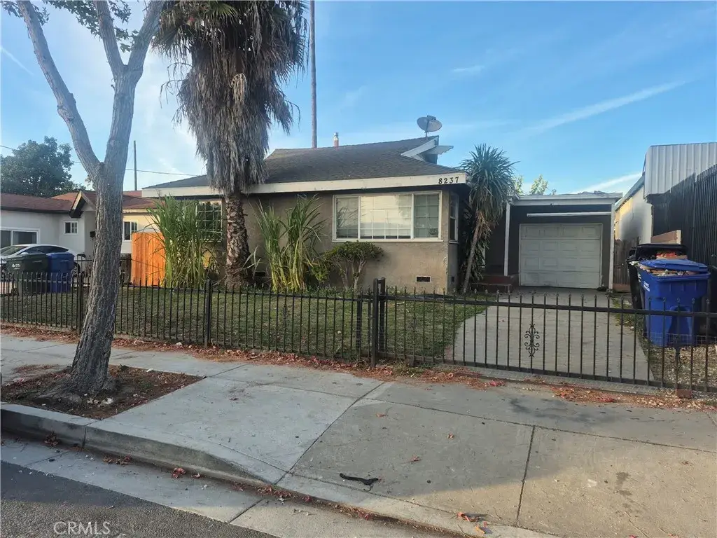 8237 Rosecrans, Paramount, CA 90723 - Image #1