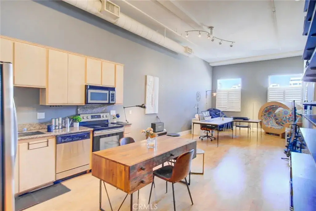 175 S Lake #402, Pasadena, CA 91101 - Image #1