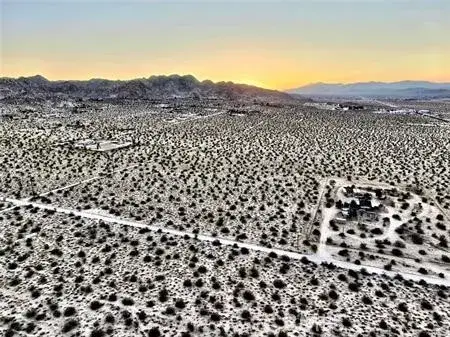68 Sunkist, Joshua Tree, CA 92252