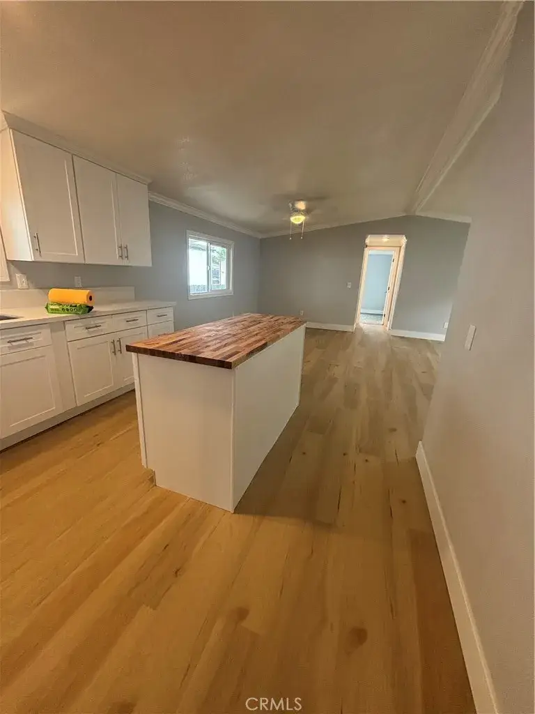 1097 N State #10, Hemet, CA 92543 - Image #2