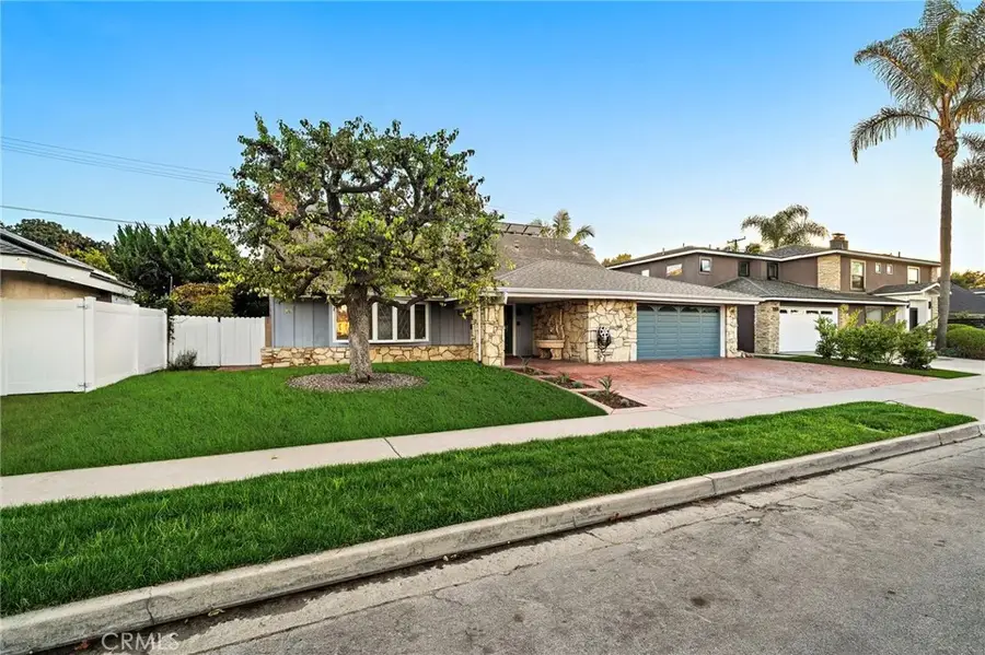 1851 Pitcairn, Costa Mesa, CA 92626 - Image #2