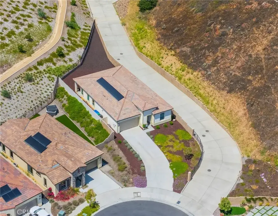 11986 Sagecrest Court, Corona, CA 92883 - Image #3