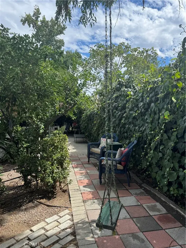 6137 Clybourn Avenue, North Hollywood, CA 91606 - Image #3