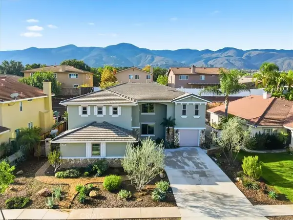 1388 Roadrunner Drive, Corona, CA 92881