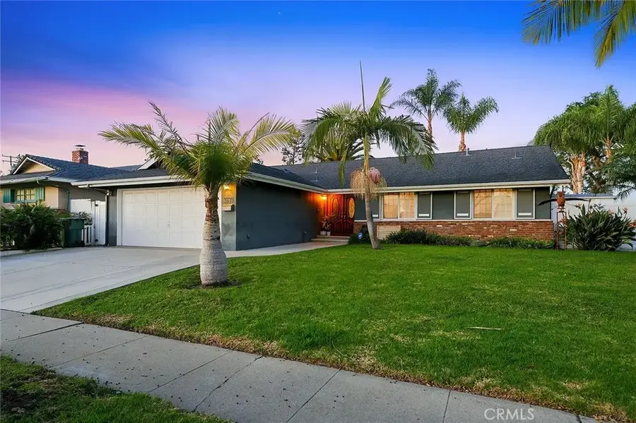 7671 Juliette Low Drive, Huntington Beach, CA 92647 - Image #3
