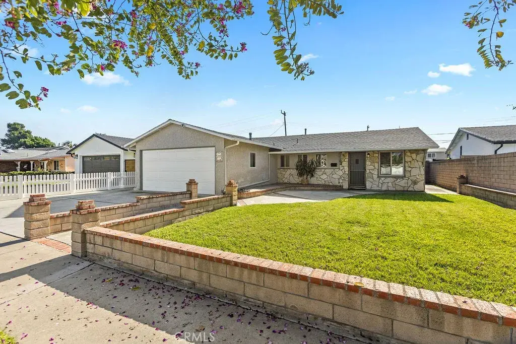 995 Post Road, Costa Mesa, CA 92626 - Image #1