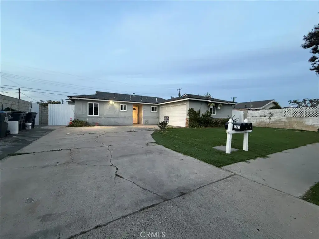 4721 W Oakfield, Santa Ana, CA 92703 - #1