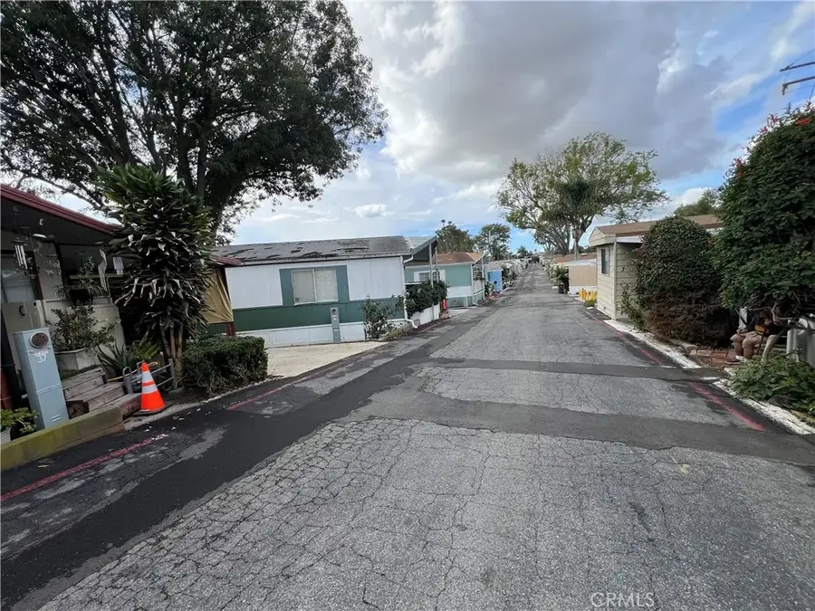 17261 Gothard, Huntington Beach, CA 92647 - Image #3