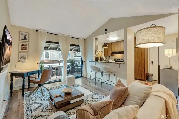 174 Streamwood, Irvine, CA 92620