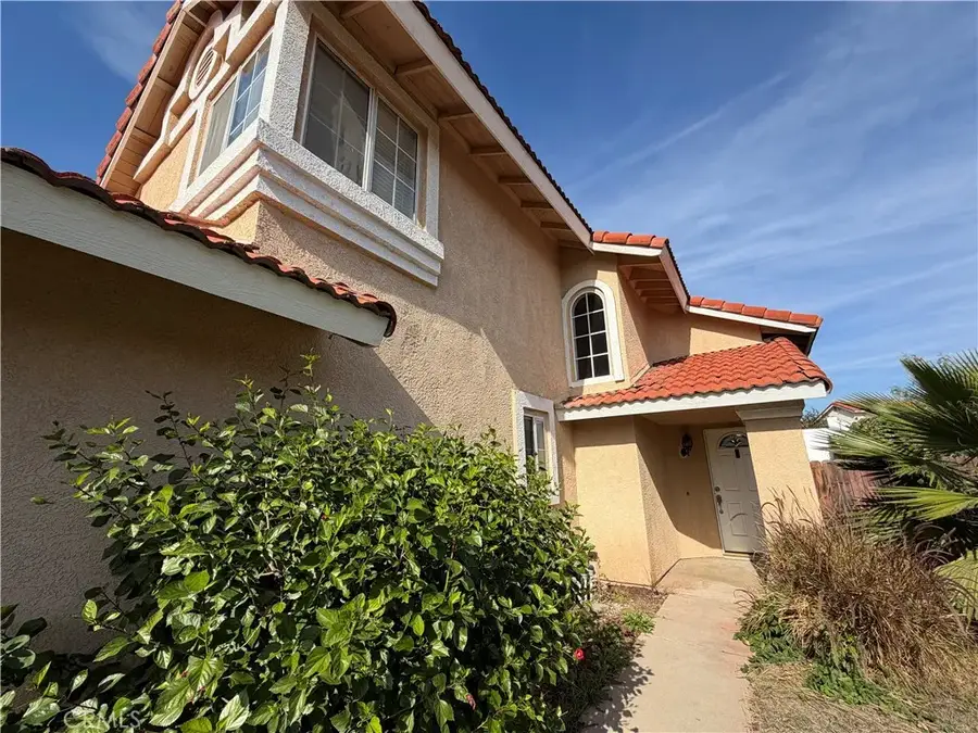 14932 Dandelion Court, Fontana, CA 92336 - Image #3