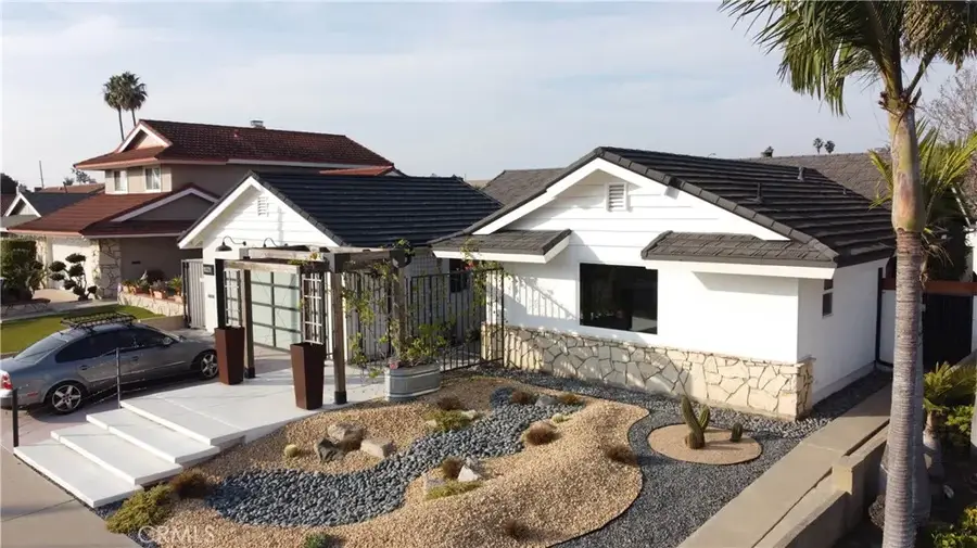 10211 Cliff Drive, Huntington Beach, CA 92646 - Image #3