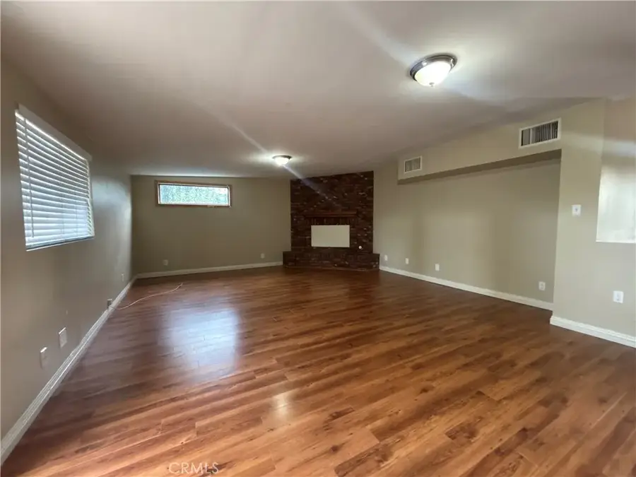 19145 Kittridge, Reseda, CA 91335 - Image #2