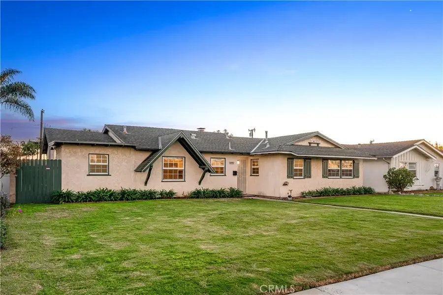 5082 Edinger, Huntington Beach, CA 92649 - Image #2
