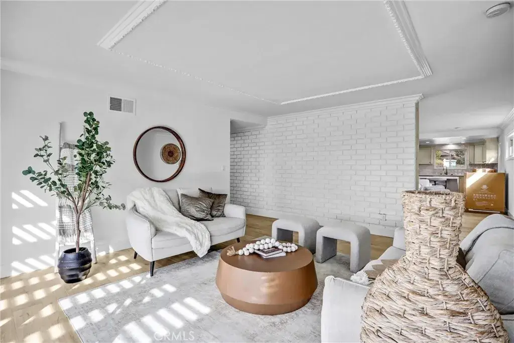 872 Huron, Claremont, CA 91711 - Image #1