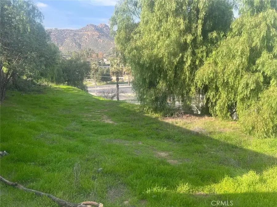 4382 Alta Vista, Riverside, CA 92506 - Image #2