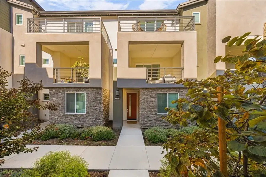 344 Tank, Irvine, CA 92618 - Image #2