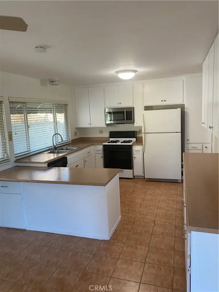 6532 Farinella, Huntington Beach, CA 92647 - Image #3