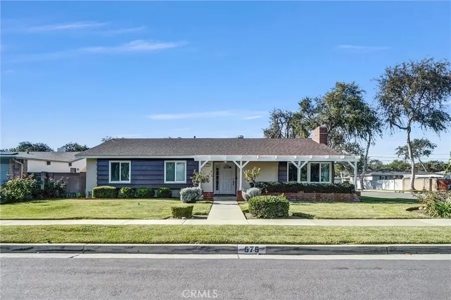575 N Lincoln Avenue, Fullerton, CA 92831 - Image #2