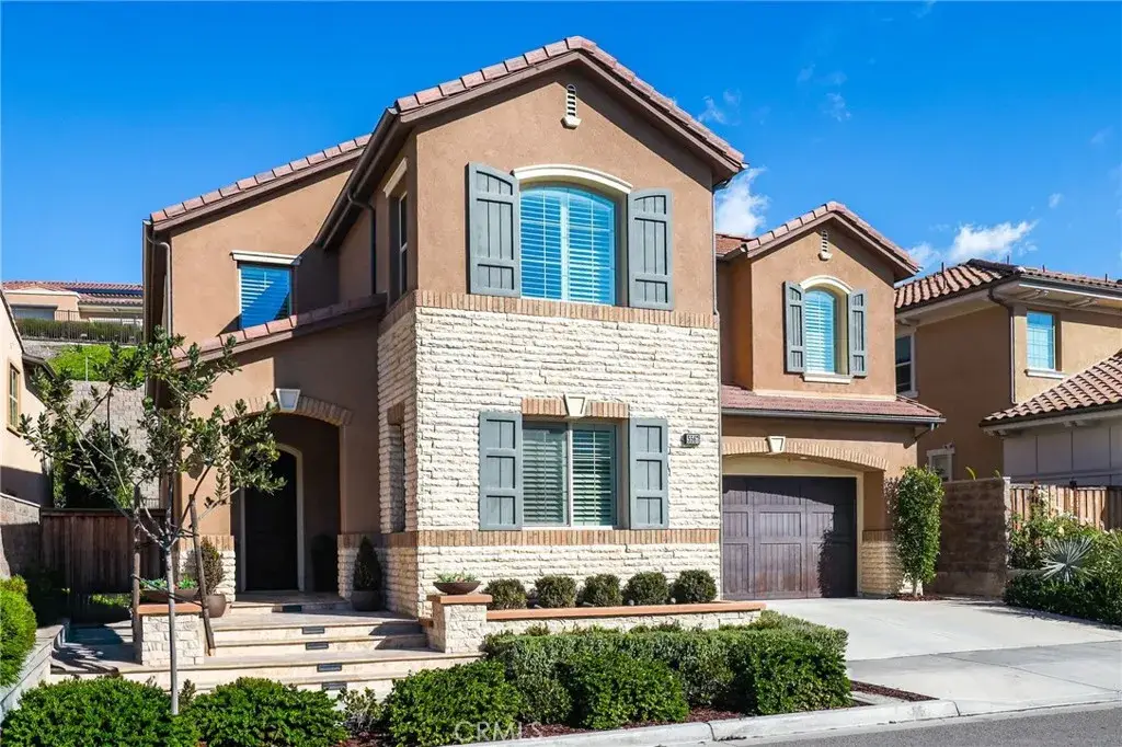 5567 Heritage Oak Dr, Lake Forest, CA 92679 - Image #1