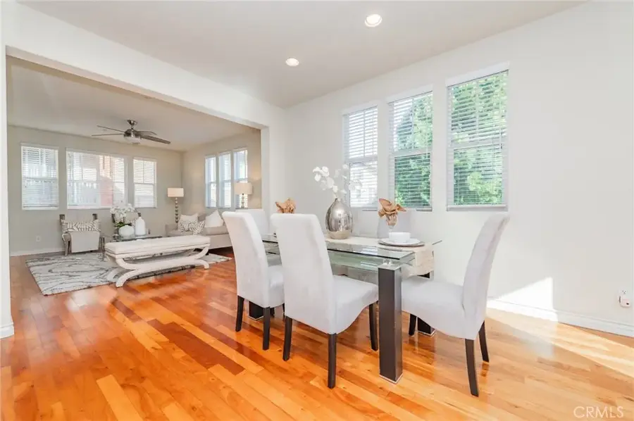 10 Flyers, Tustin, CA 92782 - Image #3