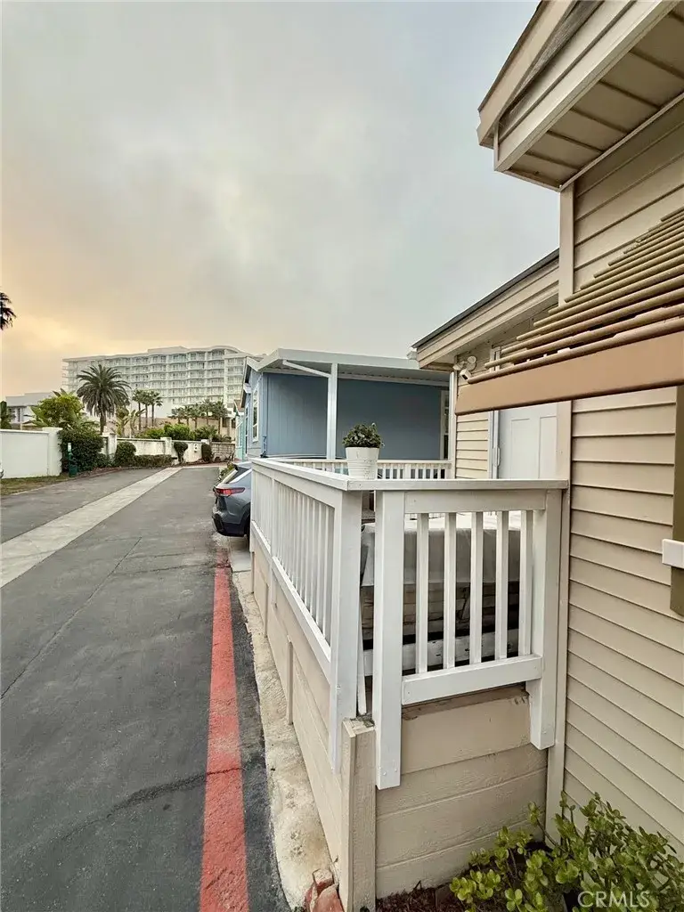 80 Huntington Street #712, Huntington Beach, CA 92646 - Image #3