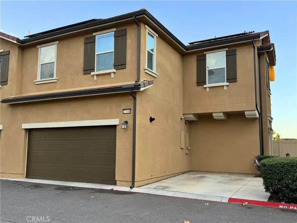 27448 Clarise Ln, Murrieta, CA 92562 - Image #1