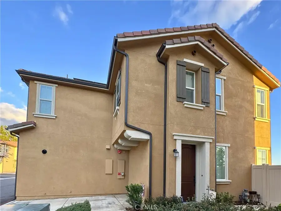 27448 Clarise Ln, Murrieta, CA 92562 - Image #2
