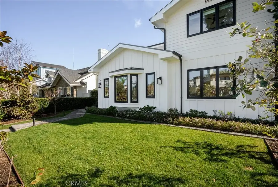 430 Fullerton Avenue, Newport Beach, CA 92663 - Image #2