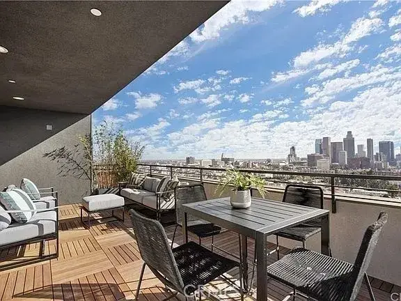 1056 N Joels Place, Los Angeles, CA 90012 - Image #3