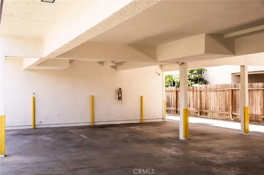 13025 Roselle Avenue, Hawthorne, CA 90250 - Image #2