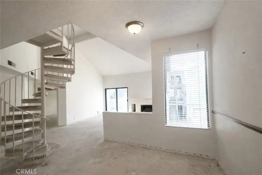 16960 Algonquin #3-204, Huntington Beach, CA 92649 - Image #3