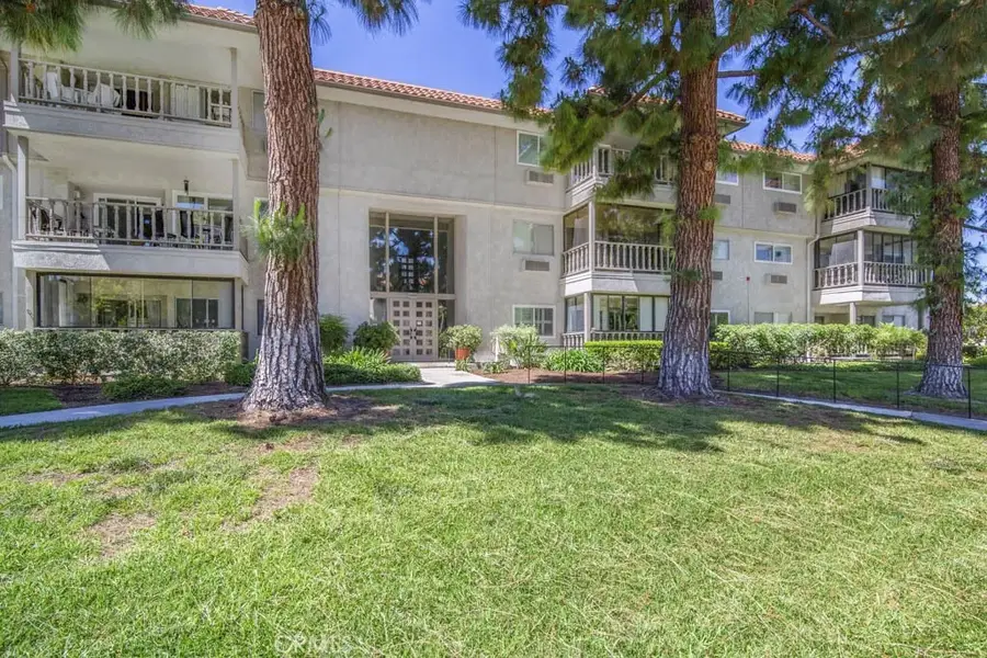 2402 Via Mariposa W Unit 1c, Laguna Woods, CA 92637 - Image #3